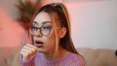  Aileen  online show from November 2025 07:35:02 PM