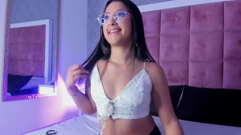 Snapshot of ailenaranda chatting on October 2025 03:57:02 PM Ailen online show from October 2025 03:57:02 PM