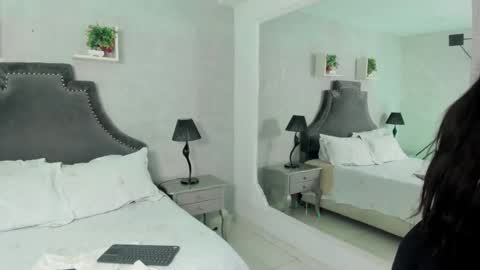 Ailyn online show from March 2025 03:29:02 PM