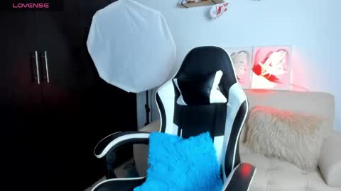 Ailyn  online show from May 2026 04:09:02 AM