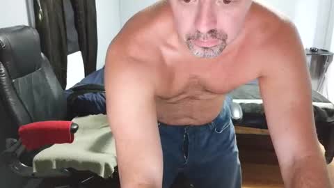 Daddy online show from April 2026 06:47:01 PM
