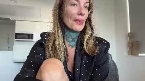 Airgead online show from June 2026 06:01:02 PM