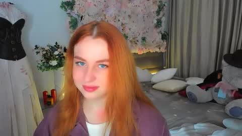 Snapshot of airysilhouette chatting on November 2025 04:13:02 AM Louise online show from November 2025 04:13:02 AM