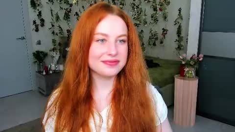 Snapshot of airysilhouette chatting on June 2026 10:02:01 AM Louise online show from June 2026 10:02:01 AM