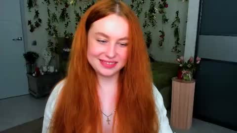 Snapshot of airysilhouette chatting on July 2026 10:10:01 AM Louise online show from July 2026 10:10:01 AM
