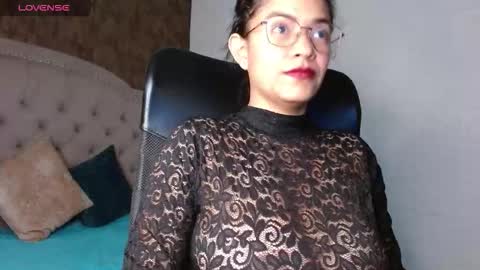 Snapshot of aisha__cambell chatting on November 2025 08:54:02 PM aisha__cambell online show from November 2025 08:54:02 PM