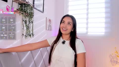 Aisha online show from March 2026 09:41:01 PM