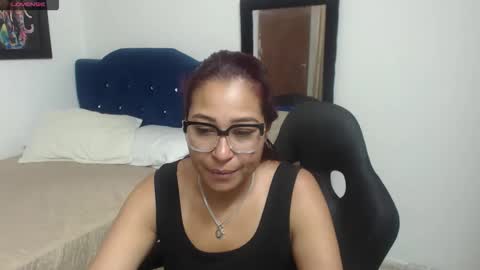 aisha_french online show from April 2026 05:57:01 PM