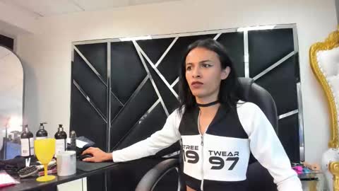 Snapshot of aisha_hotts777 chatting on November 2025 09:52:01 AM Aisha online show from November 2025 09:52:01 AM