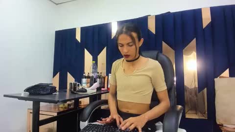 Snapshot of aisha_hotts777 chatting on November 2025 03:50:02 AM Aisha online show from November 2025 03:50:02 AM