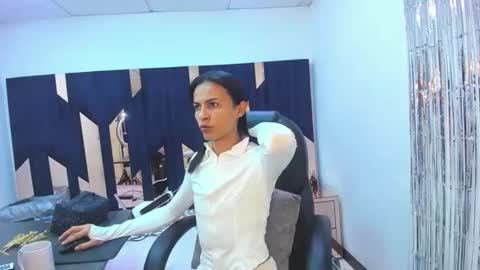 Aisha online show from May 2026 03:24:01 AM