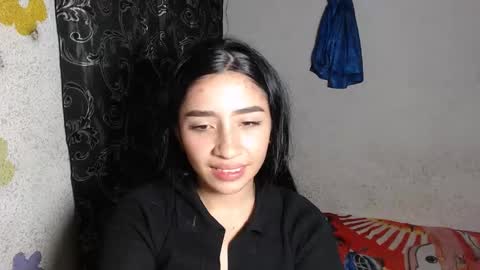 Snapshot of aisha_mcflury chatting on December 2025 06:25:02 PM alexia online show from December 2025 06:25:02 PM