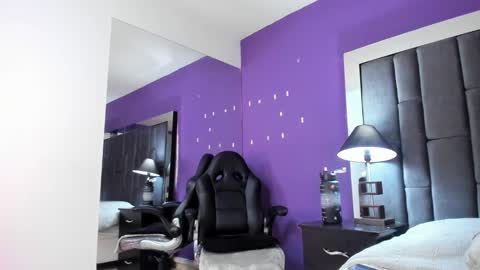 Snapshot of aisha_nowak chatting on March 2025 10:42:01 PM Aisha online show from March 2025 10:42:01 PM