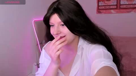 Aisha online show from October 2025 03:28:01 AM