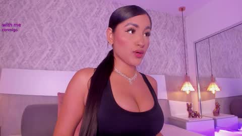 Aisha online show from November 2025 03:03:02 PM