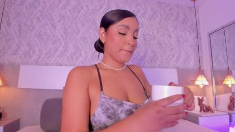 Aisha online show from December 2025 04:14:02 PM