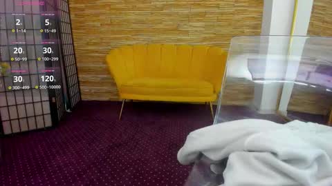 Snapshot of aisharouhi chatting on September 2025 04:06:01 AM Aisha online show from September 2025 04:06:01 AM