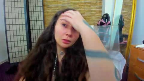 Snapshot of aisharouhi chatting on December 2025 06:08:02 AM Aisha online show from December 2025 06:08:02 AM