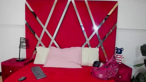 aishaxht online show from May 2026 09:20:02 PM