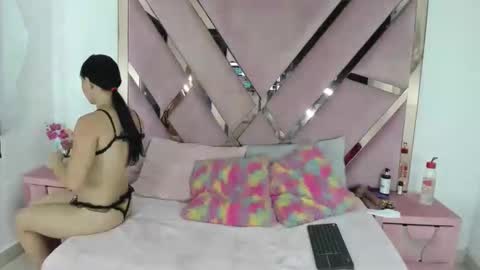 aishaxht online show from May 2026 09:20:01 PM