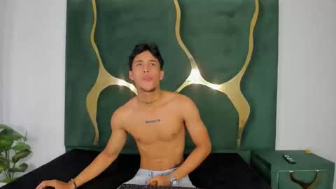 aishaxht online show from June 2026 10:35:02 PM