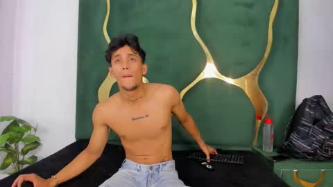 aishaxht online show from June 2026 11:38:02 PM