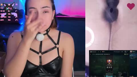 Snapshot of aishelyng20 chatting on October 2025 10:43:02 PM aishelyng20 online show from October 2025 10:43:02 PM