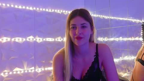 Snapshot of aishhaa chatting on October 2025 06:15:01 AM Aisha online show from October 2025 06:15:01 AM