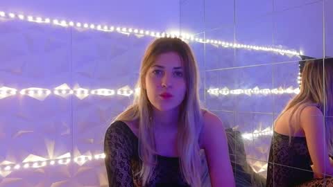 Snapshot of aishhaa chatting on October 2025 06:03:02 AM Aisha online show from October 2025 06:03:02 AM