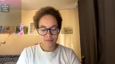 Snapshot of aislycolburn chatting on September 2025 10:04:02 AM Adelina online show from September 2025 10:04:02 AM