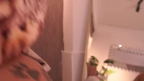 Aitana Jhons online show from February 2026 11:37:02 AM