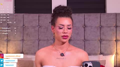 Queen Dumont   online show from March 2026 11:31:02 PM