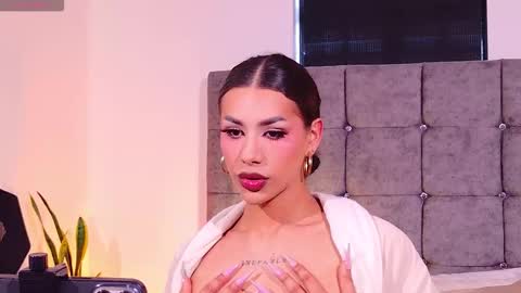 Queen Dumont   online show from March 2026 07:53:02 PM