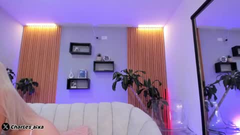 Aixa online show from June 2026 04:49:01 AM