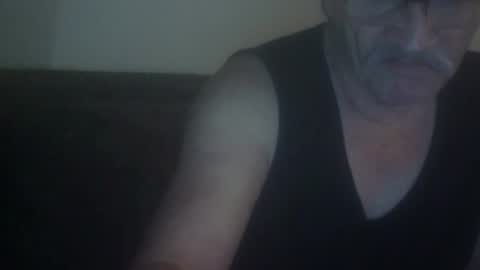 ajames6961 online show from April 2026 09:41:02 PM