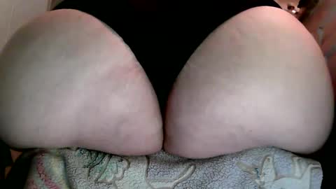 Snapshot of ajlwes chatting on September 2025 09:47:01 AM ajlwes online show from September 2025 09:47:01 AM