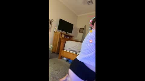 ajsquirts online show from October 2025 03:46:02 PM