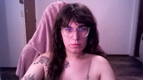 Snapshot of akamedolle chatting on December 2025 06:09:01 AM Veronica Akame 3 online show from December 2025 06:09:01 AM