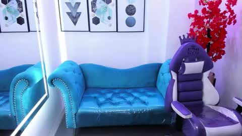 Azaka  online show from December 2025 12:22:01 PM