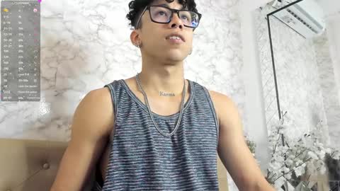 akazaboy online show from December 2024 04:48:02 AM