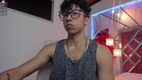 akazaboy online show from December 2024 03:55:02 AM