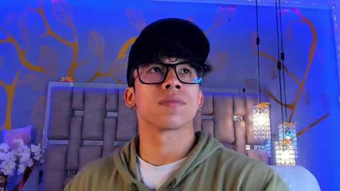 akazaboy online show from December 2025 04:29:02 AM