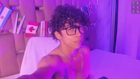 akazaboy online show from June 2026 08:51:01 PM