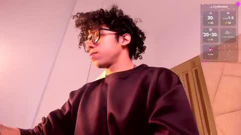 akazaboy online show from June 2026 05:23:02 AM