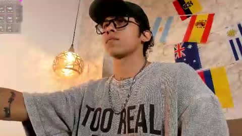 akazaboy online show from June 2026 05:34:01 AM