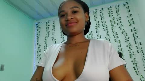 Snapshot of akemy_saunderz chatting on June 2026 03:10:02 AM akemy_saunderz online show from June 2026 03:10:02 AM