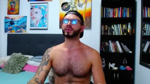 Snapshot of akiles_r chatting on January 2025 10:48:01 PM akiles online show from January 2025 10:48:01 PM