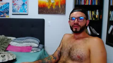 Snapshot of akiles_r chatting on January 2025 02:01:01 AM akiles online show from January 2025 02:01:01 AM