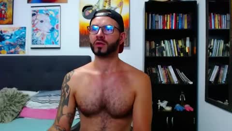 Snapshot of akiles_r chatting on January 2025 02:04:01 AM akiles online show from January 2025 02:04:01 AM