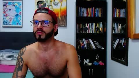 Snapshot of akiles_r chatting on January 2025 01:44:01 AM akiles online show from January 2025 01:44:01 AM